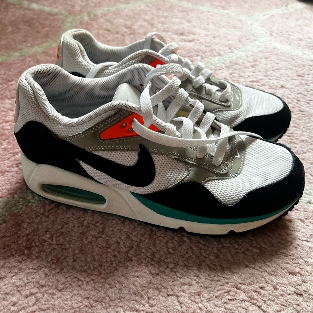 Women's Nike Air Max Correlate - Size 7